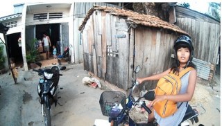 Benoit Broisat - Le parasol de Phnom Penh (The sun umbrella of Phnom Penh)