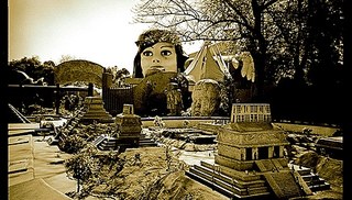 Rubén Ortiz Torres - Olmec Head in Mayan City